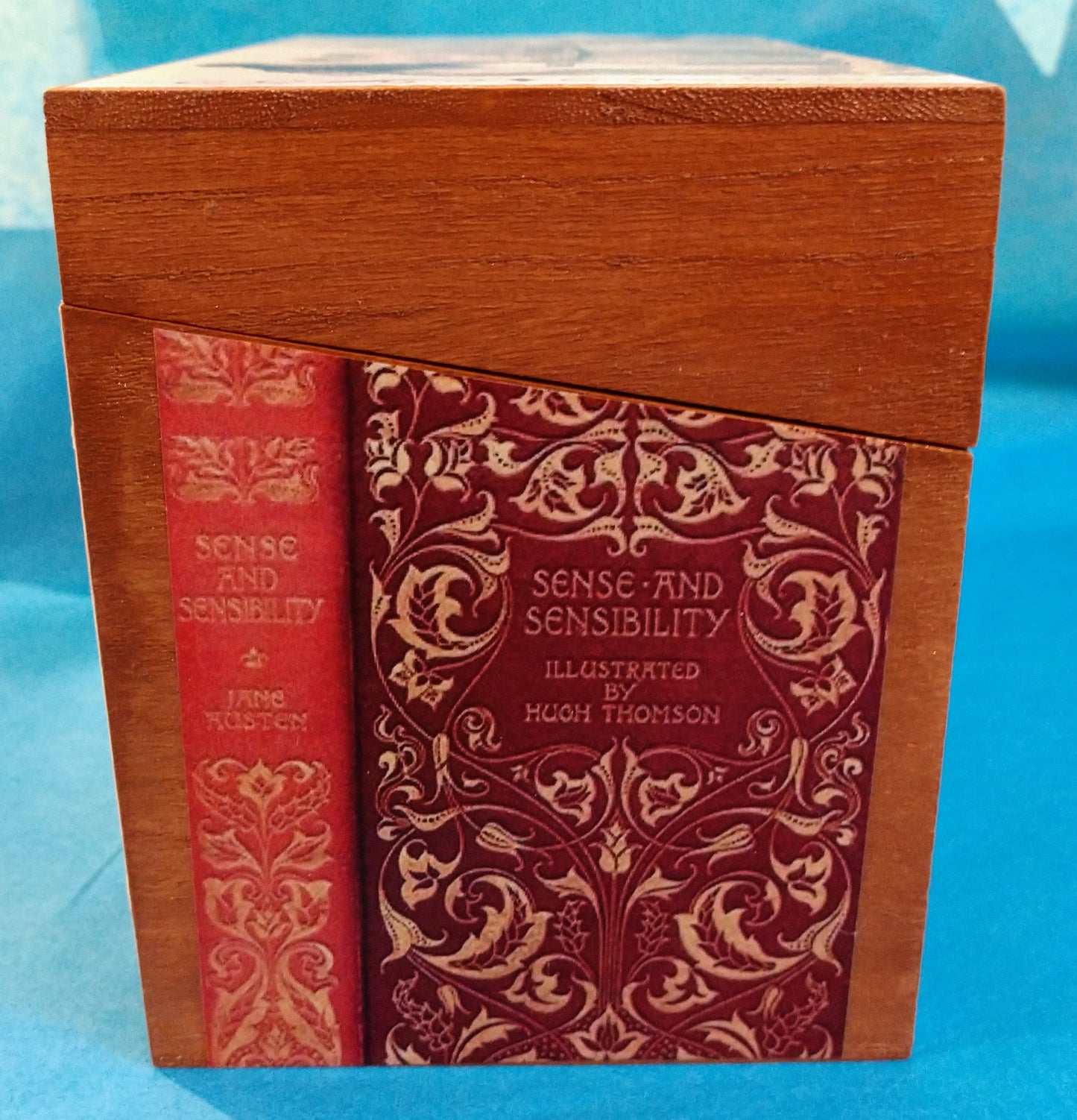 Jane Austen Recipe Box-wood, paper : 6.5 x 4.5"