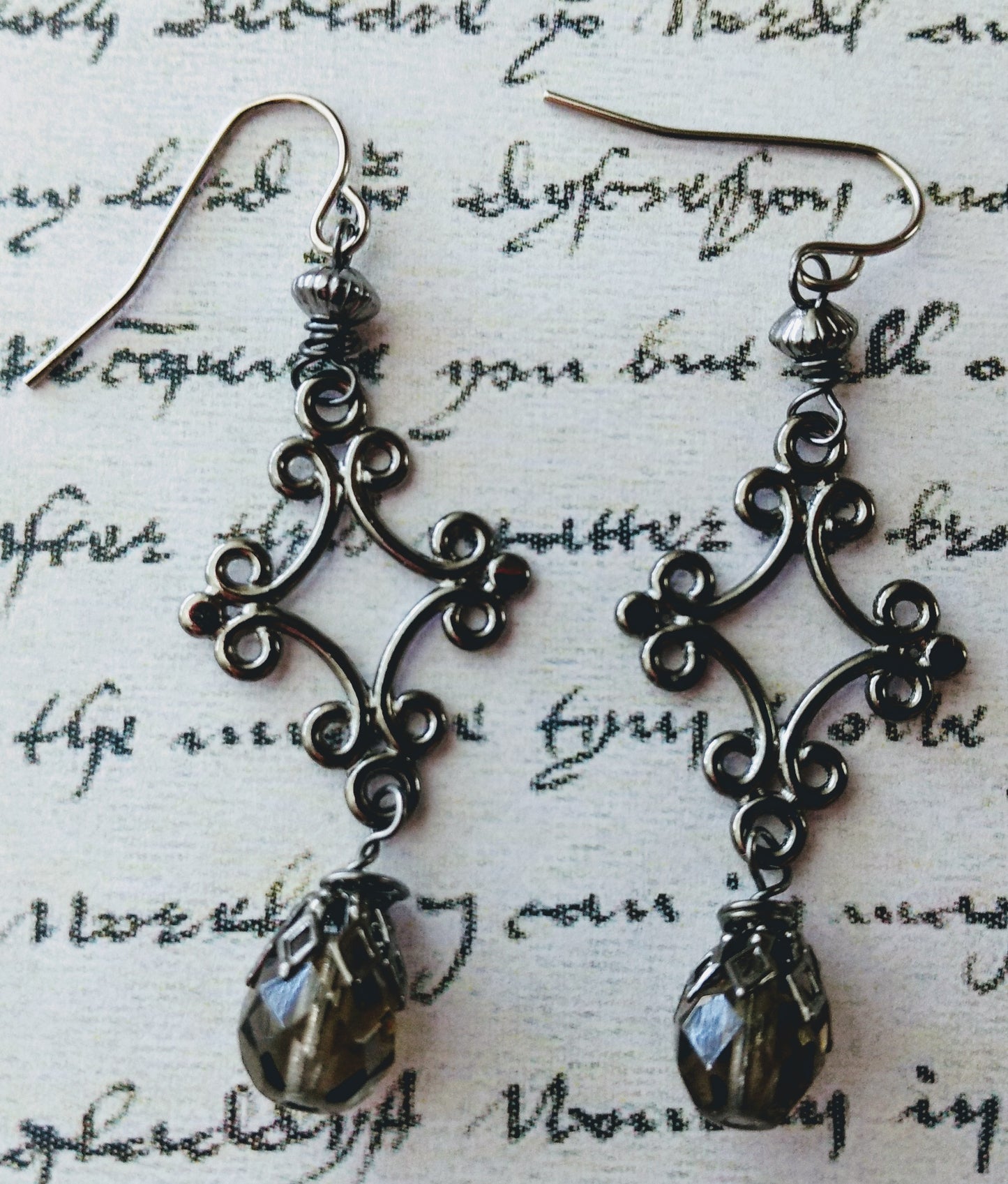 Queen's Courtier Drop Earrings
