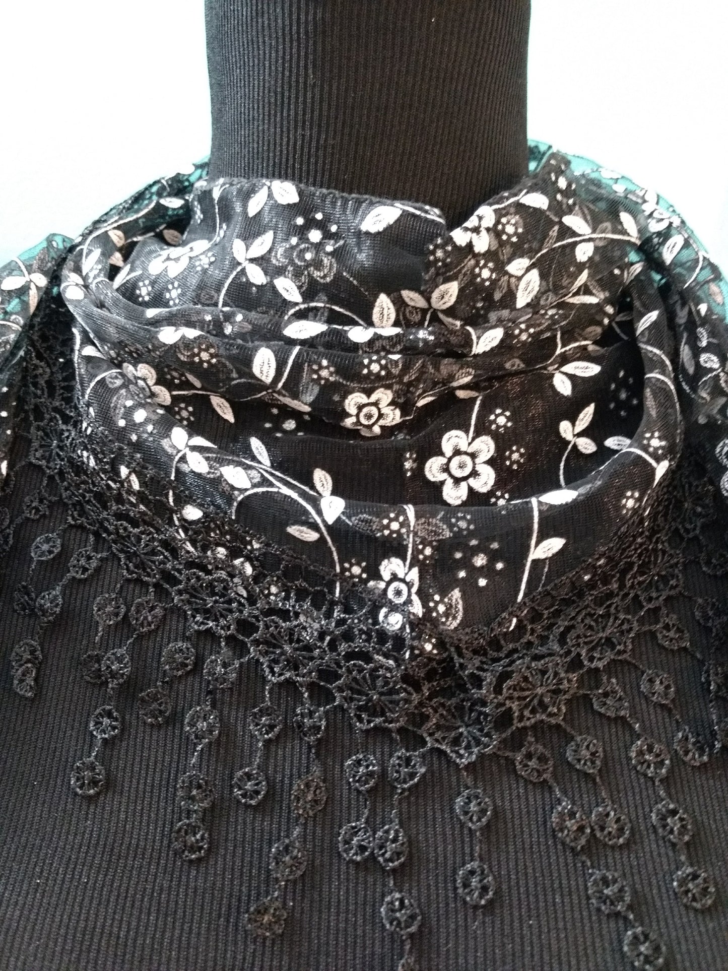 Black Floral Lace Tassel Scarf