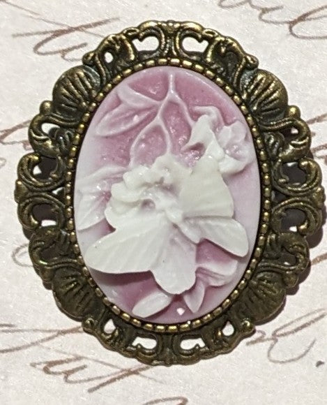 Mauve Butterfly Cameo Pin with Bail